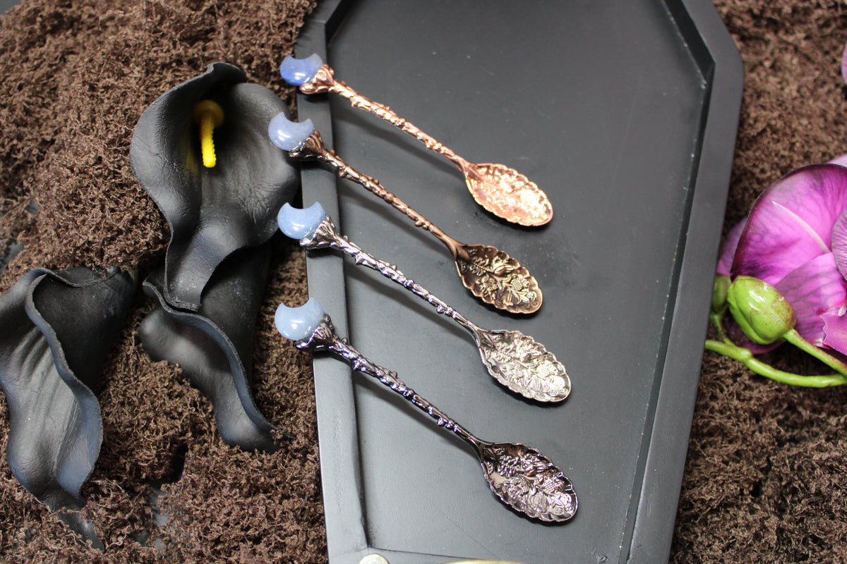 Blue Aventurine Crescent Moon Spoon – Enchanted Forest Selection