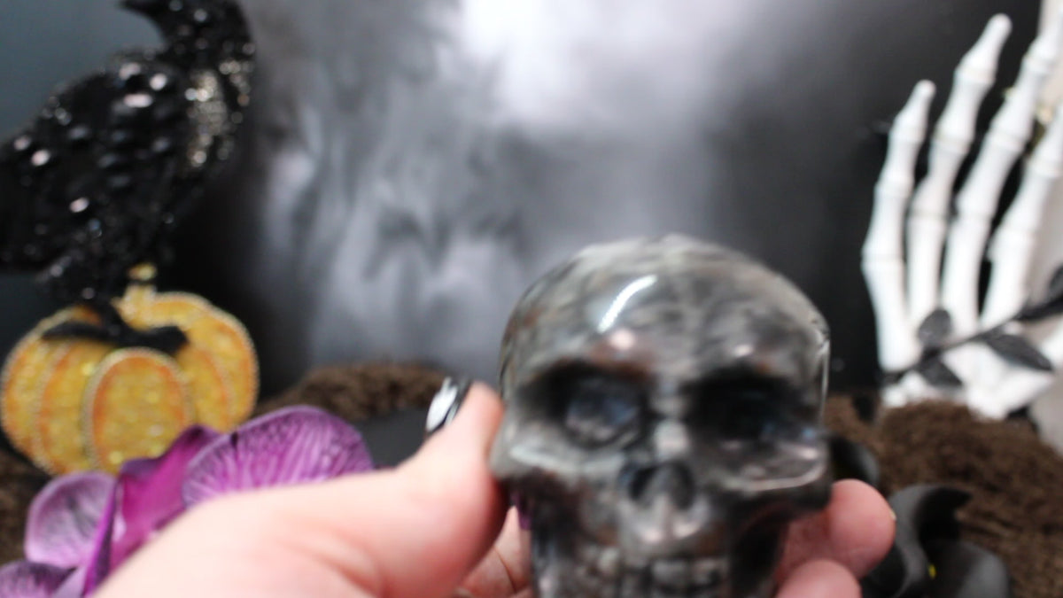 Yooperlite Skull – UV Reactive